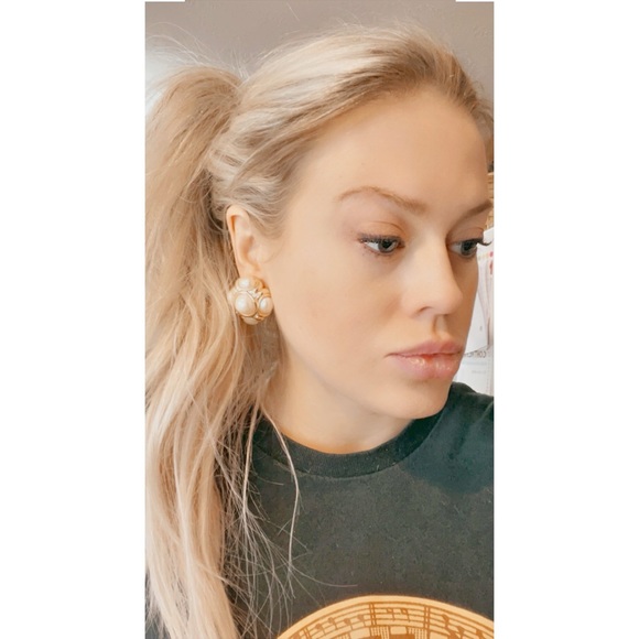 Givenchy Couture Large Pearl & Crystal Clip-On Earrings - Picture 7 of 7